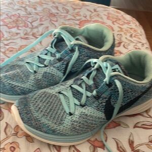 Nike Women's Teal and Black Sneakers